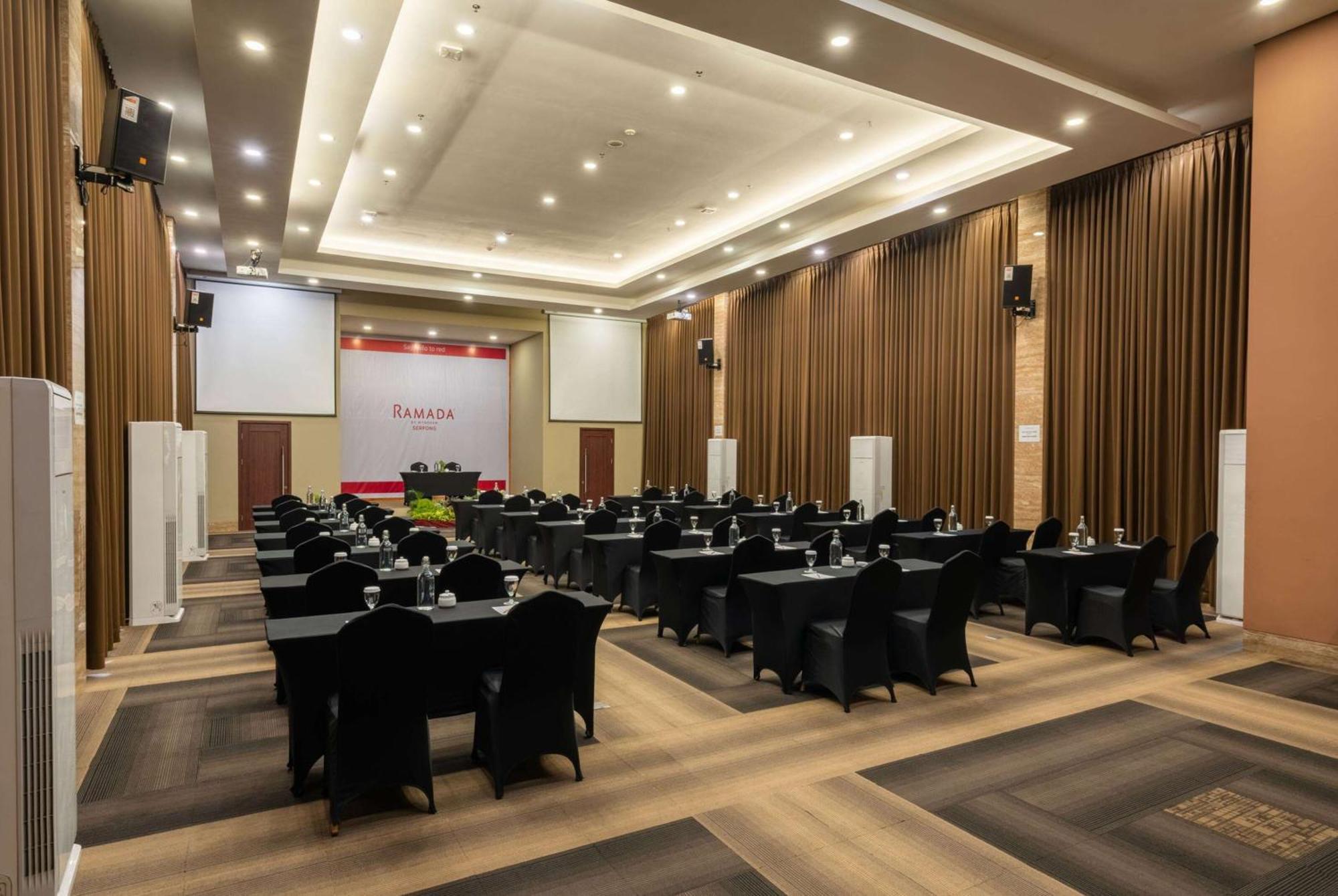Sahid Serpong Bagian luar foto