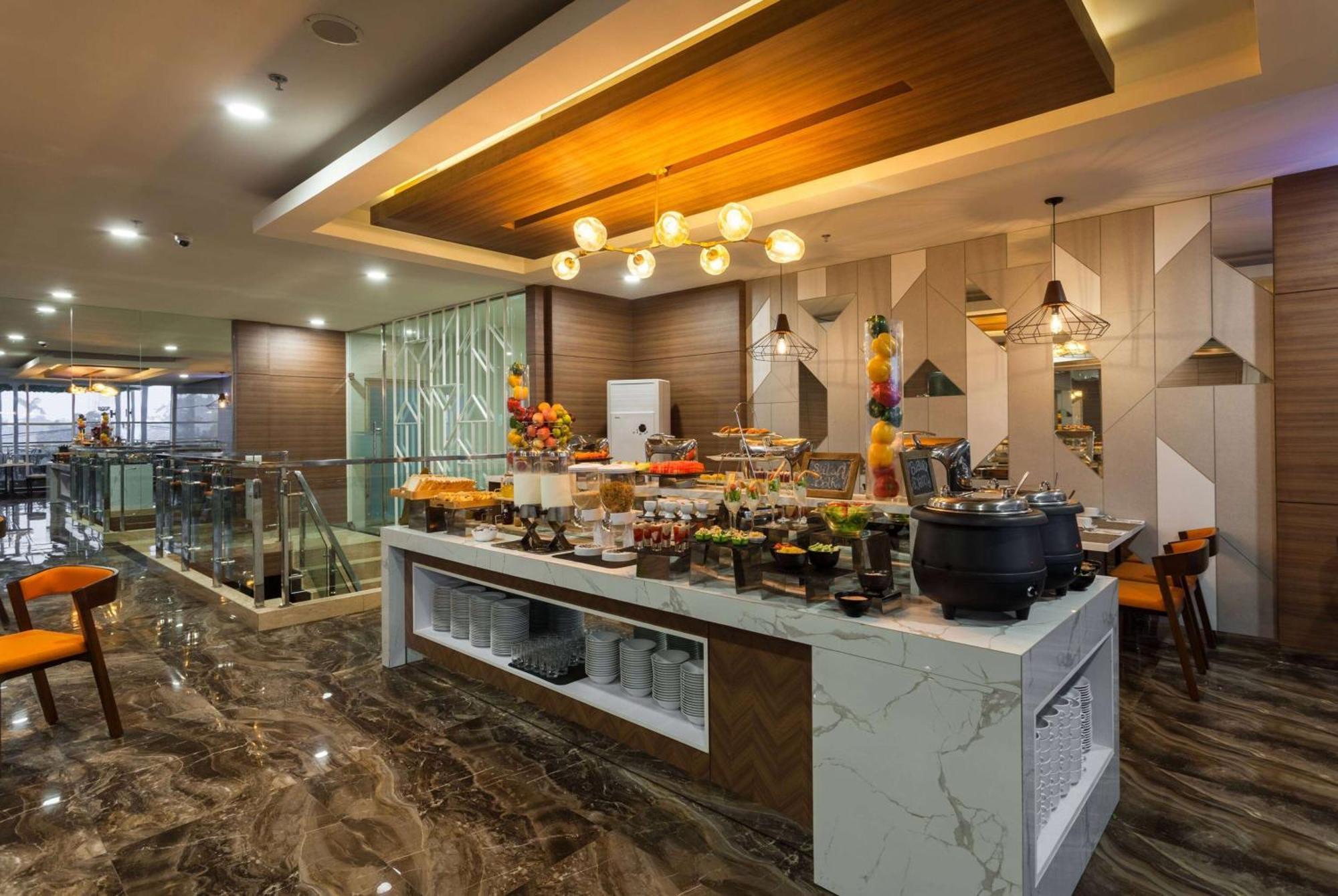 Sahid Serpong Bagian luar foto