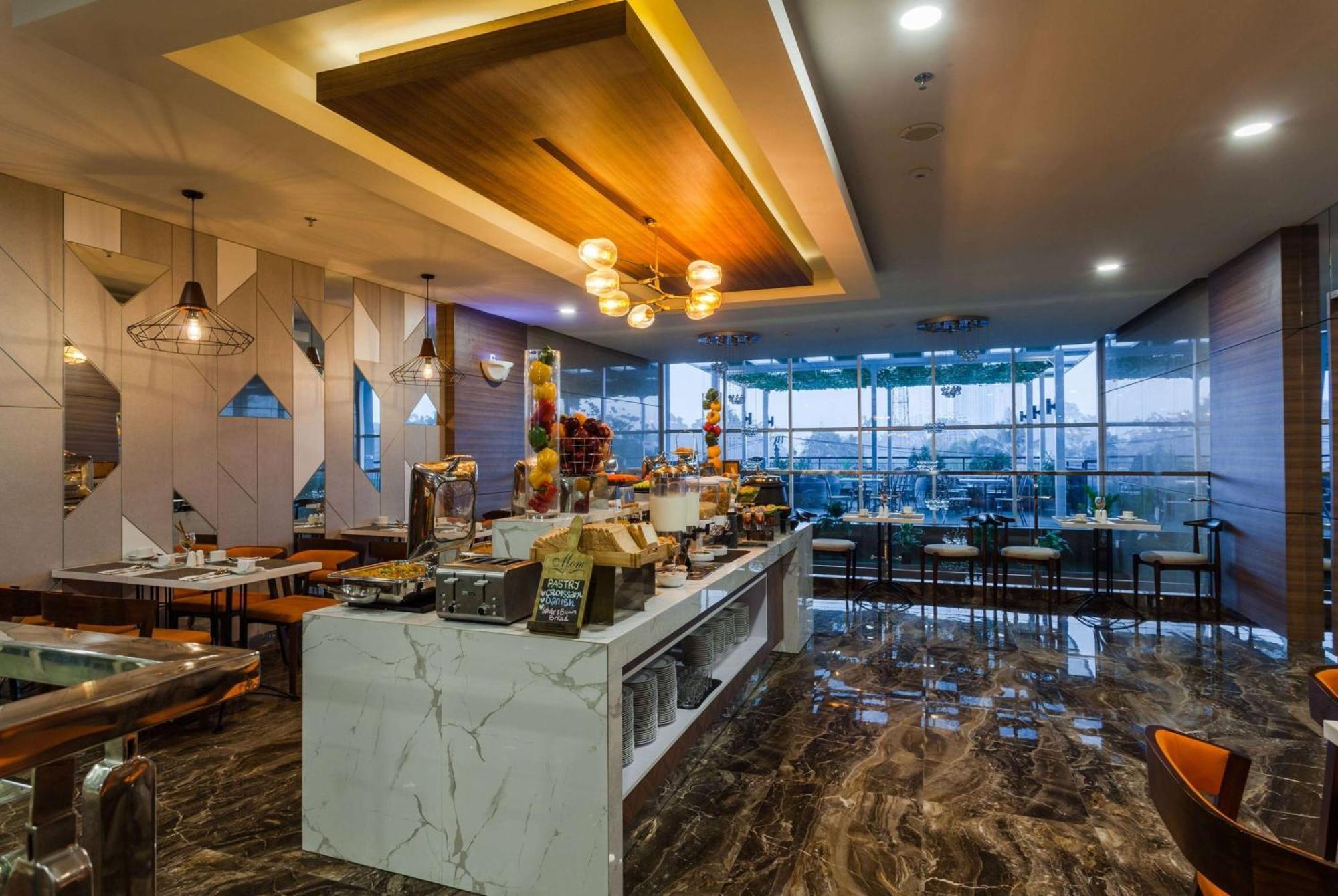 Sahid Serpong Bagian luar foto