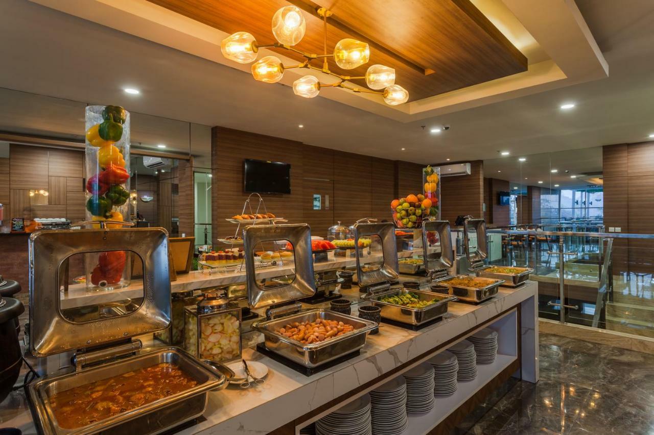 Sahid Serpong Bagian luar foto